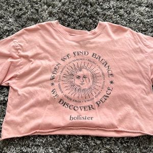 Hollister Cropped Tee